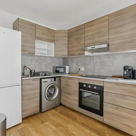Chic Apart Avec Terace Et Parking Appartamento *